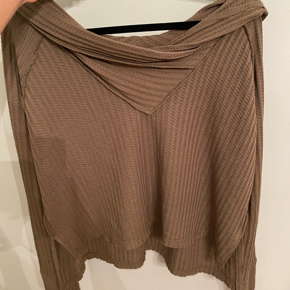 U neck sweater